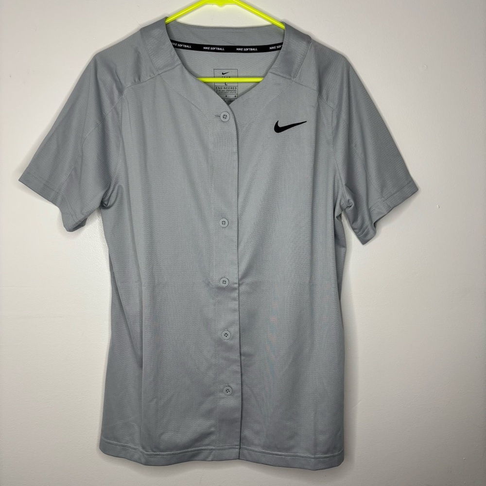 Nike Women’s Softball Shirt